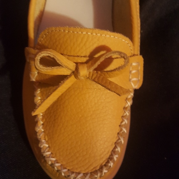 Shoes - Picture 4 of 5